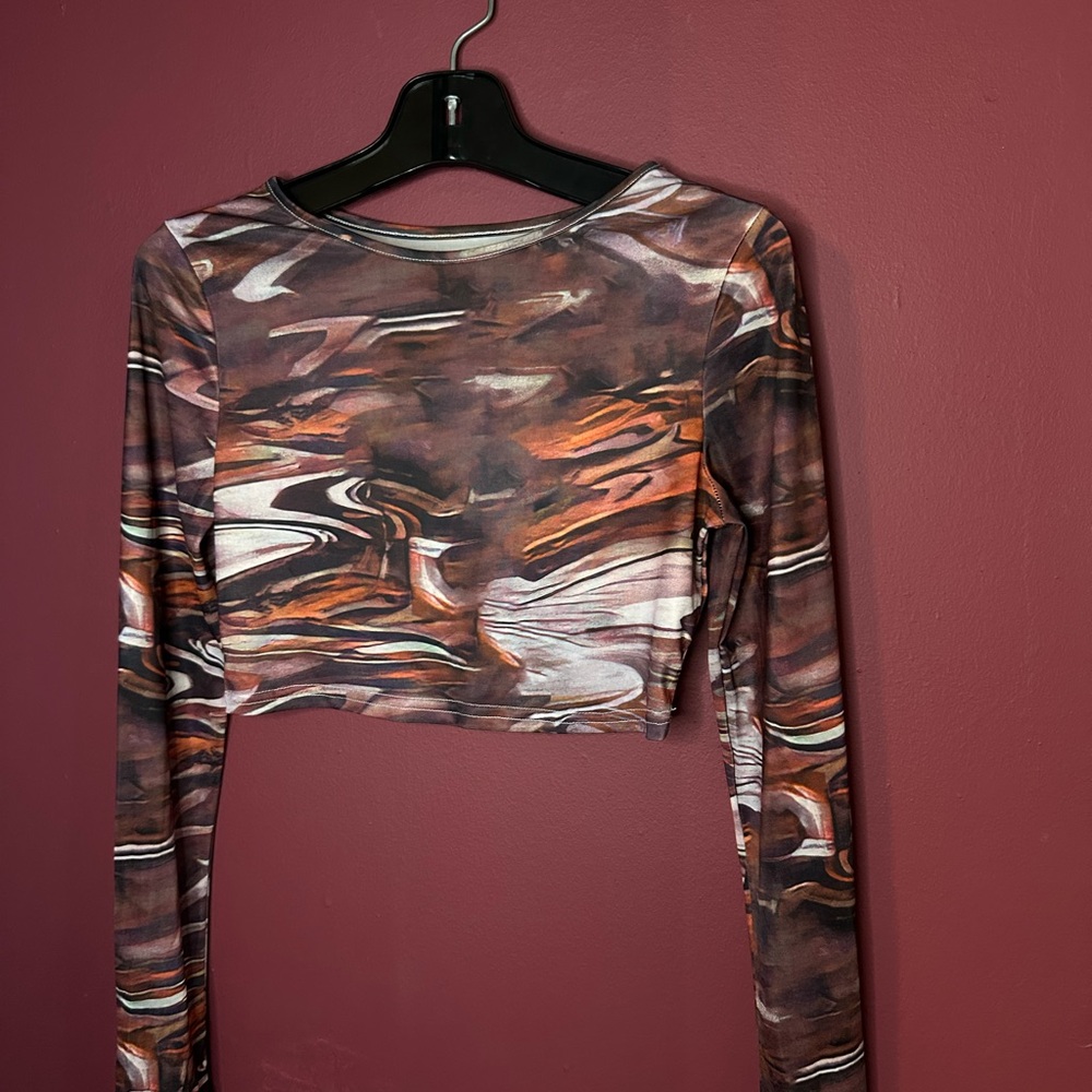 Stylish Marble Print Long Sleeve Crop Top